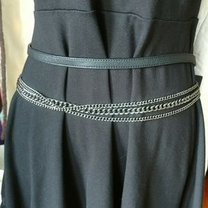 Multilayered chain fashion belt